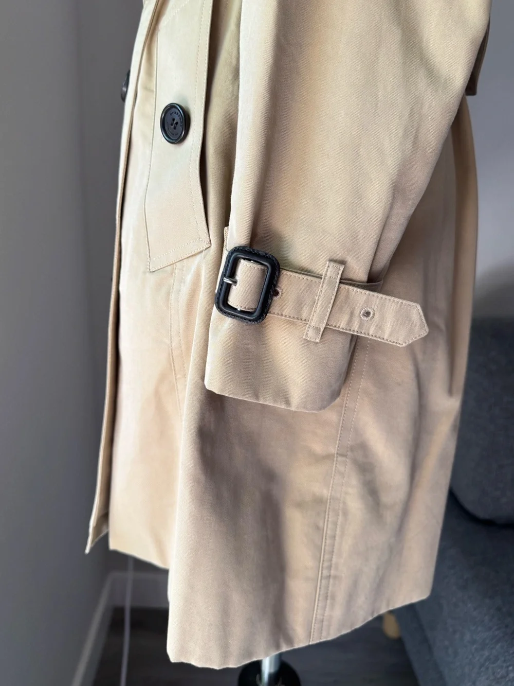 Burberry Mid-Length Cotton Gabardine Trench Coat - Picture 5 of 13